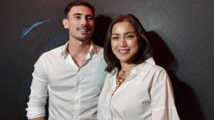 Jessica-Iskandar-dan-Vincent-Verhaag-di-Easy-Bar-Kawasan-Gunawarman.jpg