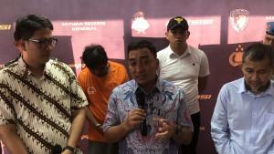 Kasat-Reskrim-Polres-Metro-Bekasi-Kota-AKBP-Muhamad-Firdaus-tengah.jpg