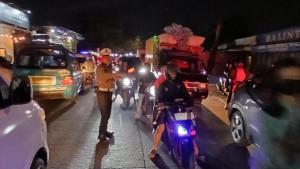 Kemacetan-di-Jalan-Akses-UI-Depok-pada-Rabu-2492025-petang.jpg