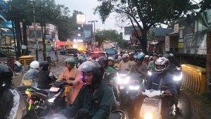 Kemacetan-parah-terjadi-di-Jalan-Raya-Sawangan-Kota-Depok.jpg