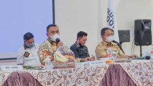 Ketua-DPRD-Kabupaten-Bogor-Rudy-Susmanto-kiri-ketika-menggelar-reses-di-Babakan-Madang.jpg