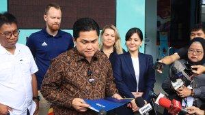 Ketua-Umum-Erick-Thohir-saat-ditemui-di-GBK-Arena-Jakarta.jpg