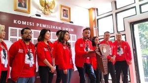 Ketum-PSI-Giring-Ganesha-di-Kantor-KPU-untuk-daftar-bacaleg.jpg