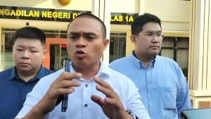 Kuasa-Hukum-PT-Tjitajam-Reynold-Thonak-menegaskan-lahan-Tanah-Merah.jpg