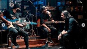 Marcello-Tahitoe-bergabung-menjadi-vokalis-grup-band-Dewa-19.jpg