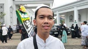 Muhammad-Al-Miski-bertakziah-ke-rumah-duka-almarhum-Habib-Hasan-bin-Jafar-1.jpg