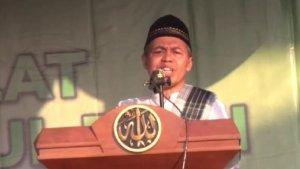 Nur-Mahmudi-Jadi-Khatib-Salat-Idul-Fitri.jpg