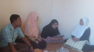 Nur-azizah-tamhid-dan-ahmad-syihan-takziah-ke-cimanggjs-depok.jpg