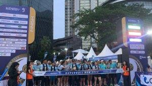 Para-pelari-di-Superball-Run-9th-di-kawasan-Epicentrum-Rasuna-Said.jpg