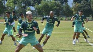 Penyerang-PERSIB-David-da-Silva-mulai-bergabung-dalam-latihan-di-Lapangan-Kopassus.jpg