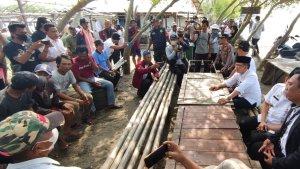 Pj-Bupati-Bekasi-Dani-Ramdan-di-Muaragembong.jpg