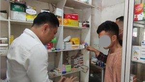 Polisi-menangkap-penjual-obat-golongan-G-tanpa-izin-diKampung-Cibereum-Desa-Cileungsi-Kidul.jpg