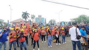 Ratusan-buruh-yang-tergabung-dalam-Aliansi-Buruh-Pangkal-Perjuangan.jpg