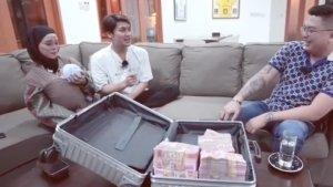 Salah-satu-tersangka-DNA-Pro-Stevan-Richard-beri-uang-sekoper-ke-Lesti-Kejora-dan-Rizky-Billar.jpg