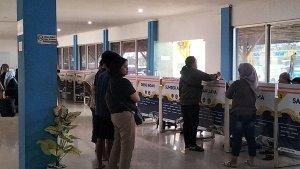 Sejumlah-penumpang-mengantre-membeli-tiket-bus-di-Terminal.jpg
