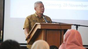Sekda-Kabupaten-Bogor-Burhanudin-membuka-acara-Forum-Geopark-Pongkor.jpg