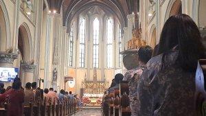 Suasana-misa-pontifikal-di-Gereja-Katedral-Jakarta.jpg