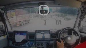 Tangkapan-layar-oknum-polisi-yang-viral-di-media-sosial-terkait-aksi-pungutan-liar.jpg