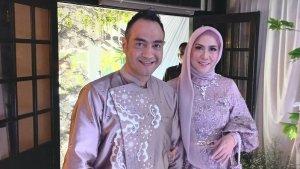 Venna-Melinda-dan-Ferry-Irawan-gelar-lamaran-di-D-Banquet-Pantai-Mutiara.jpg