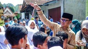 Wali-Kota-Bogor-Bima-Arya-menyambangi-Kelurahan-Situ-Gede.jpg
