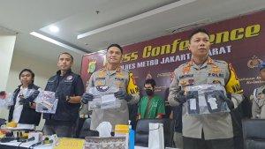 konferensi-pers-kasus-narkoba-yang-melibatkan-aktor-Epy-Kusnandar-dan-Yogi.jpg