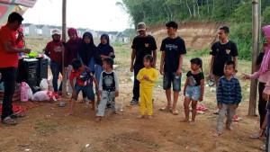 lomba-17-an-warga-Cigombong.jpg