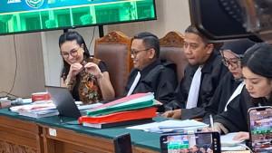 nikita-mirzani-sidang.jpg
