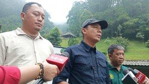 penyegelan-villa-di-Cisarua-Kabupaten-Bogor-Jawa-Barat.jpg