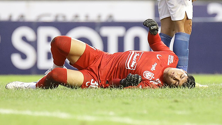 Pascatabrakan dengan Pemain Persikabo 1973 Kondisi Adi Satryo Kiper PSIS Semarang Mulai Membaik