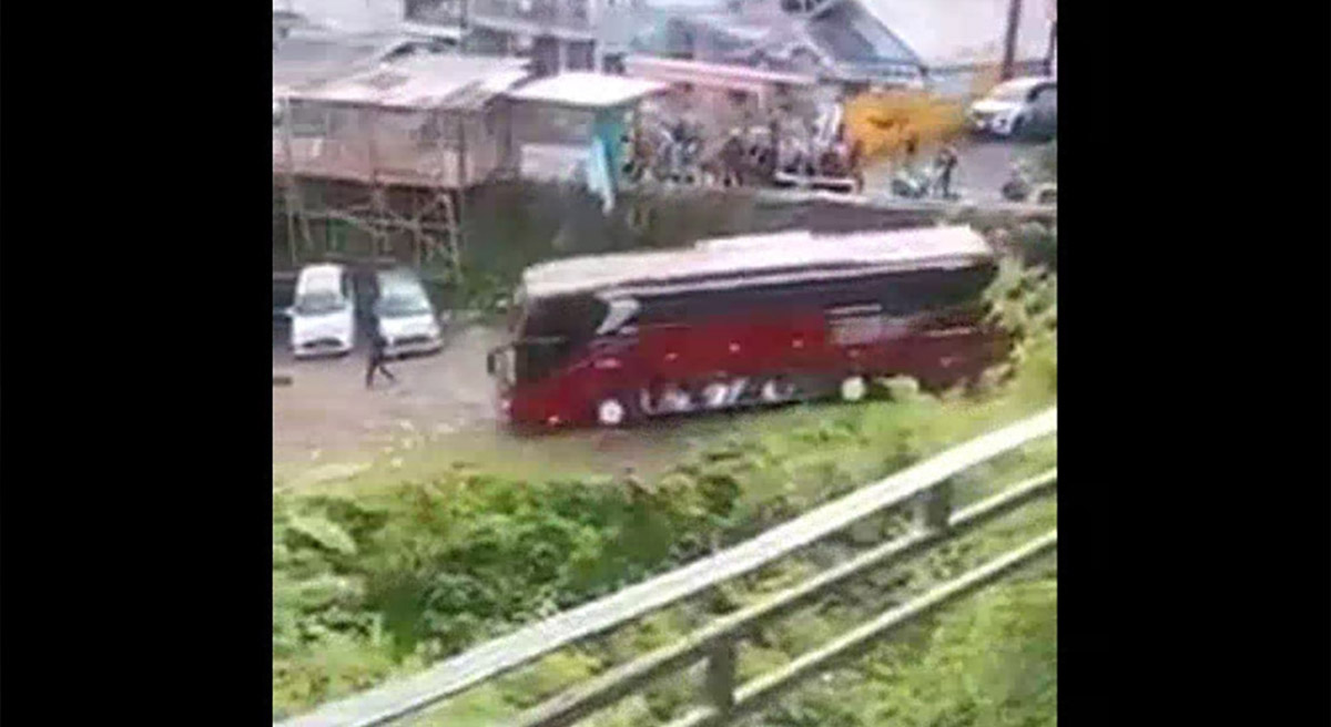 Bus-Pariwisata-Guci-Tegal-Kecelakaan.jpg