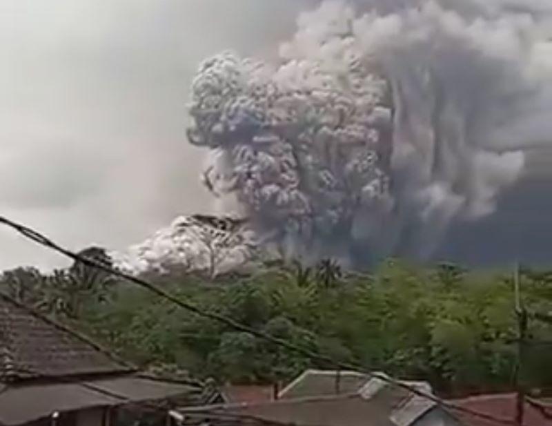 Erupsi-Gunung-Merapi.jpg