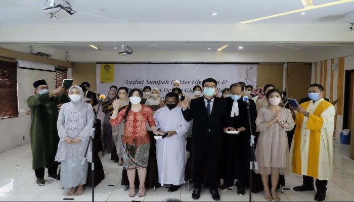 FKG-UI-Ambil-Sumpah.jpg