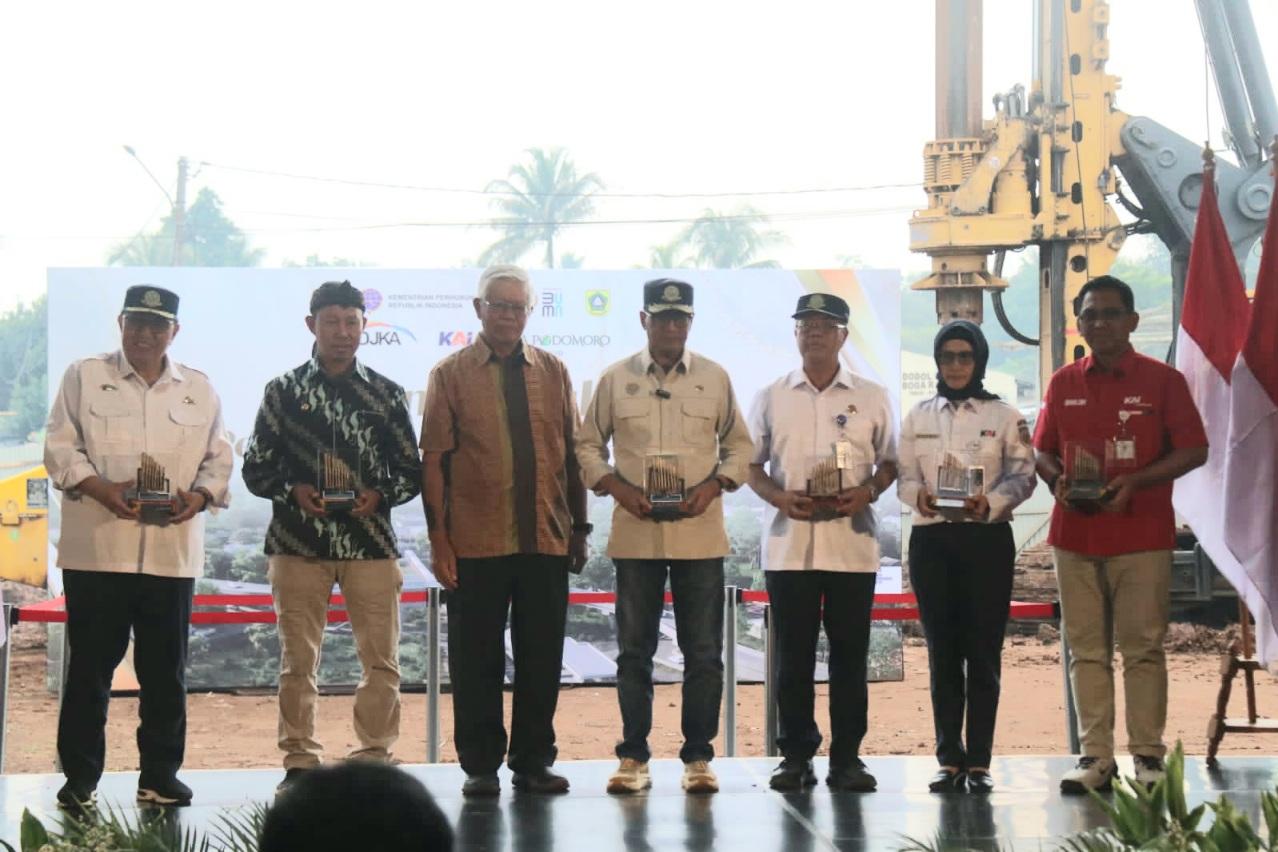 Atasi Kemacetan di Perlintasan Kereta, Pemerintah Gandeng Agung Podmoro Bangun Flyover di Tenjo