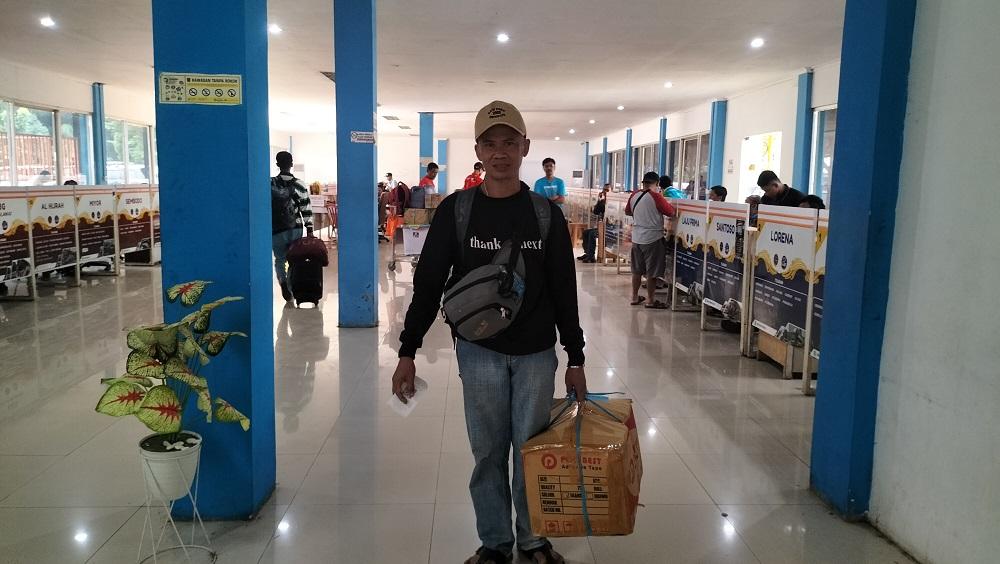 Hartono-saat-ditemui-di-Terminal-Jatijajar-Depok.jpg