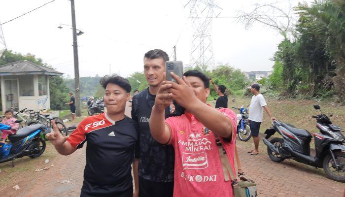 Jakmania-Tangerang-Temui-Ondrej-Kudela.jpg