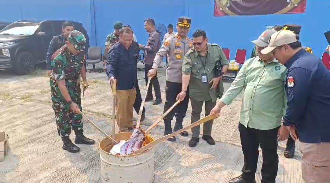 Hindari Penyalahgunaan, KPU Depok Musnahkan Ribuan Surat Suara Rusak Jelang Pilkada 2024