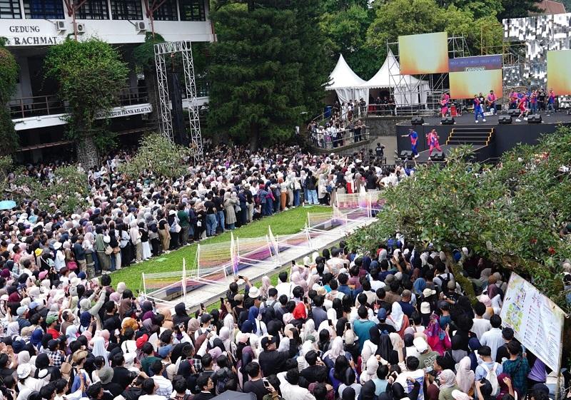 Kampus-Institut-Teknologi-Bandung-ITB-Ganesha-Jawa-Barat-kembali-menggelar-Pasar-Seni-ITB.jpg