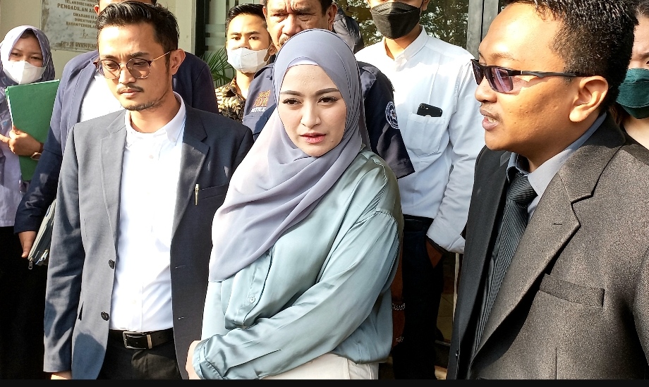 Bersabar dari Hujatan Netizen, Nathalie Holscher Belum Mau Cerita Alasannya Gugat Cerai Sule