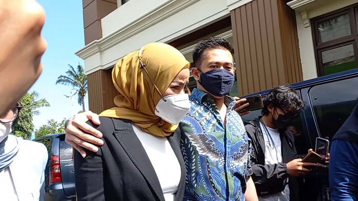 Olla Ramlan dan Aufar Hutapea Kompak Tak Hadir Sidang Cerai