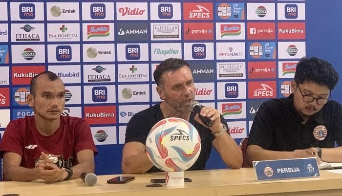 Pelatih-Persija-Jakarta-Thomas-Doll-usai-pertandingan-kontra-Borneo-FC.jpg