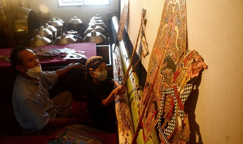 Berdiri Sejak 1987, Sanggar Nirmala Sari tetap Setia Melatih Generasi Muda Kesenian Wayang Kulit