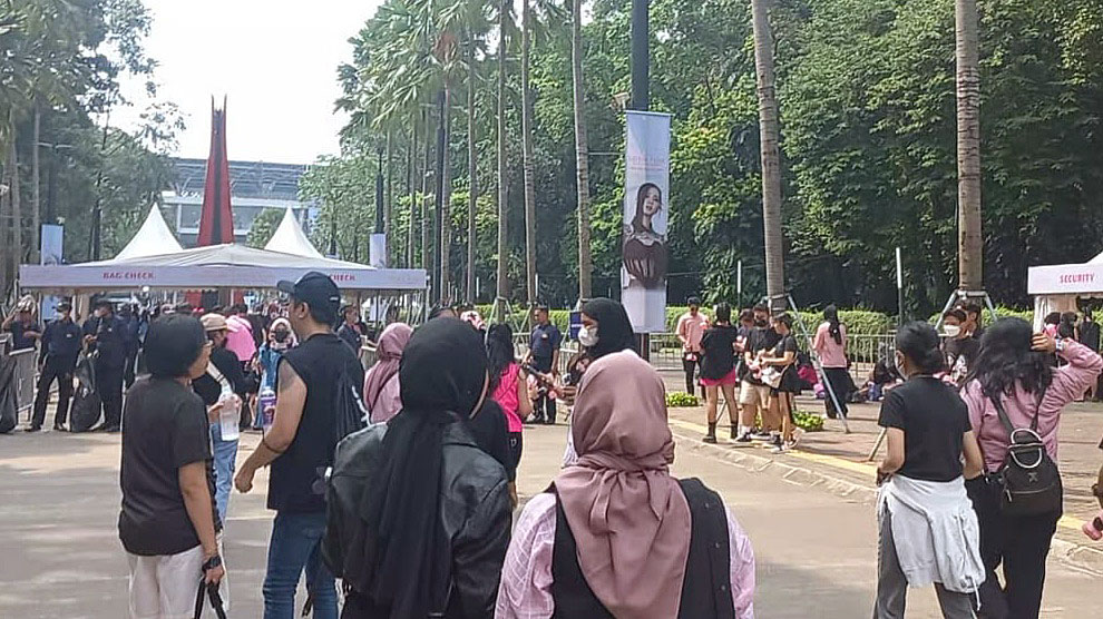 Penonton-BlackPink-di-GBK-Senayan.jpg
