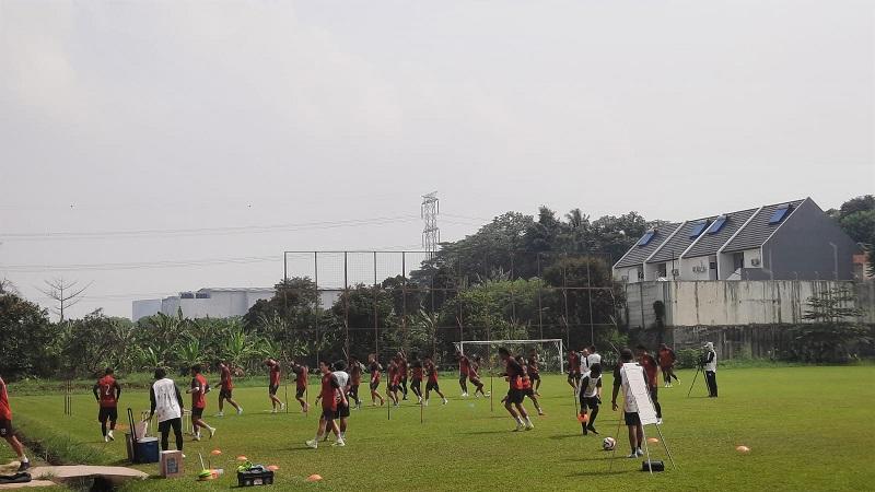 Persija-Jakarta-menggelar-latihan-di-Bojongsari-Depok-pada-Rabu-15102025.jpg