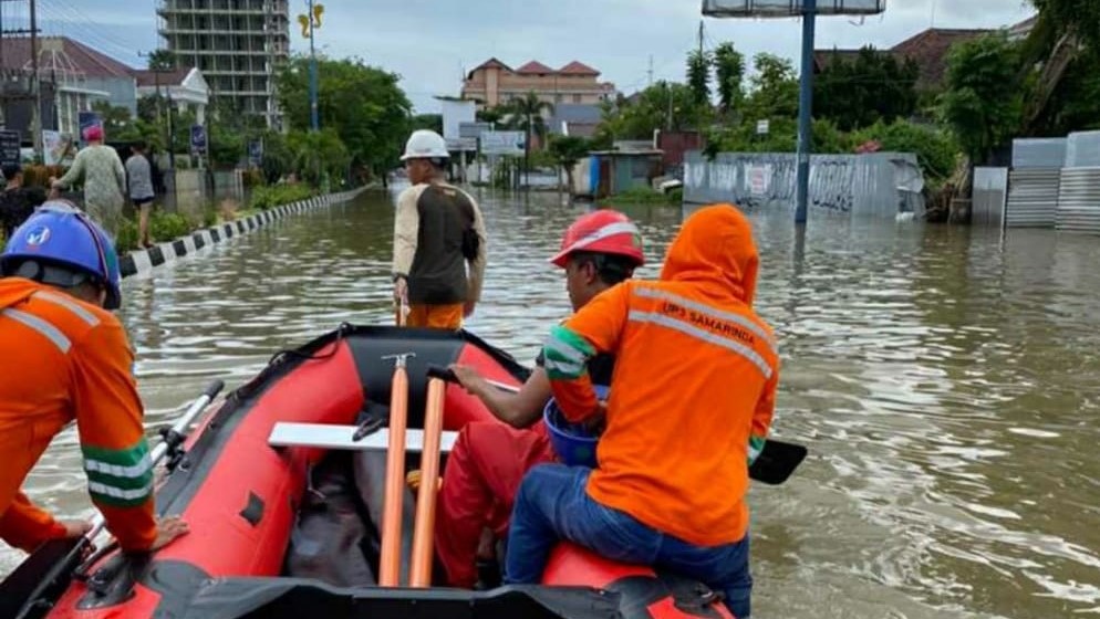 PLN Bagikan Tips Aman Hindari Bahaya Listrik Selama Banjir, Simak Selengkapnya
