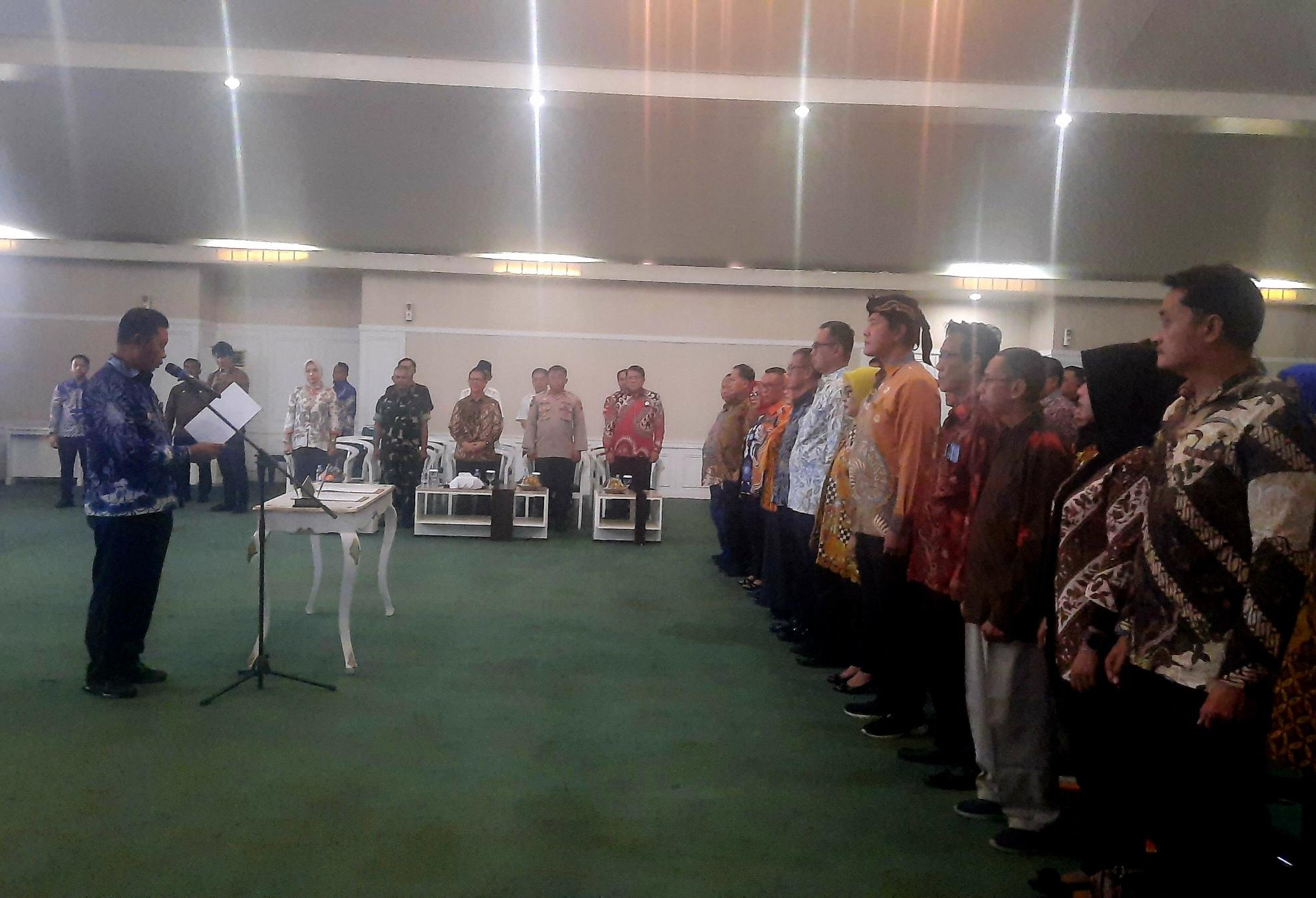 Pj-Bupati-Bogor-Asmawa-Tosepu-melantik-Tim-Koordinasi-Daerah.jpg