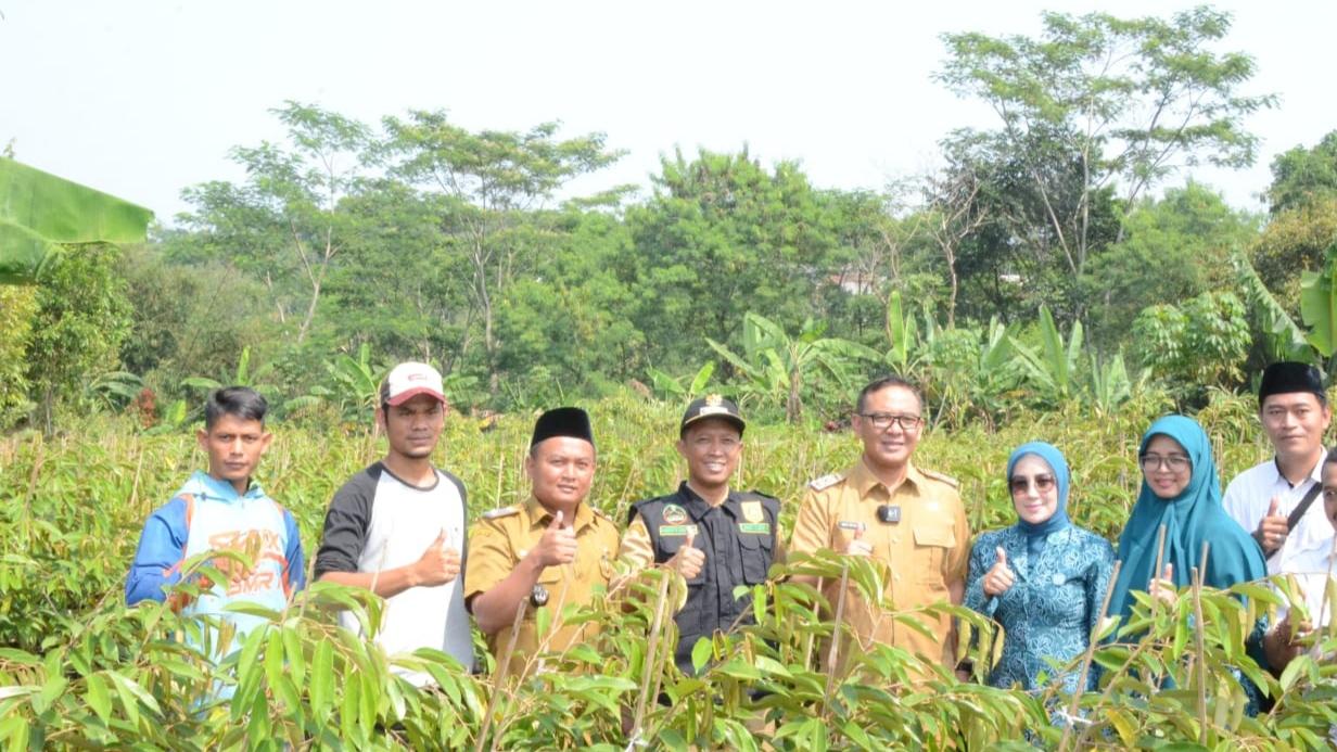Plt-Bupati-Bogor-Iwan-Setiawan-meninjau-Kecamatan-Cijeruk-Kabupaten-Bogor.jpg