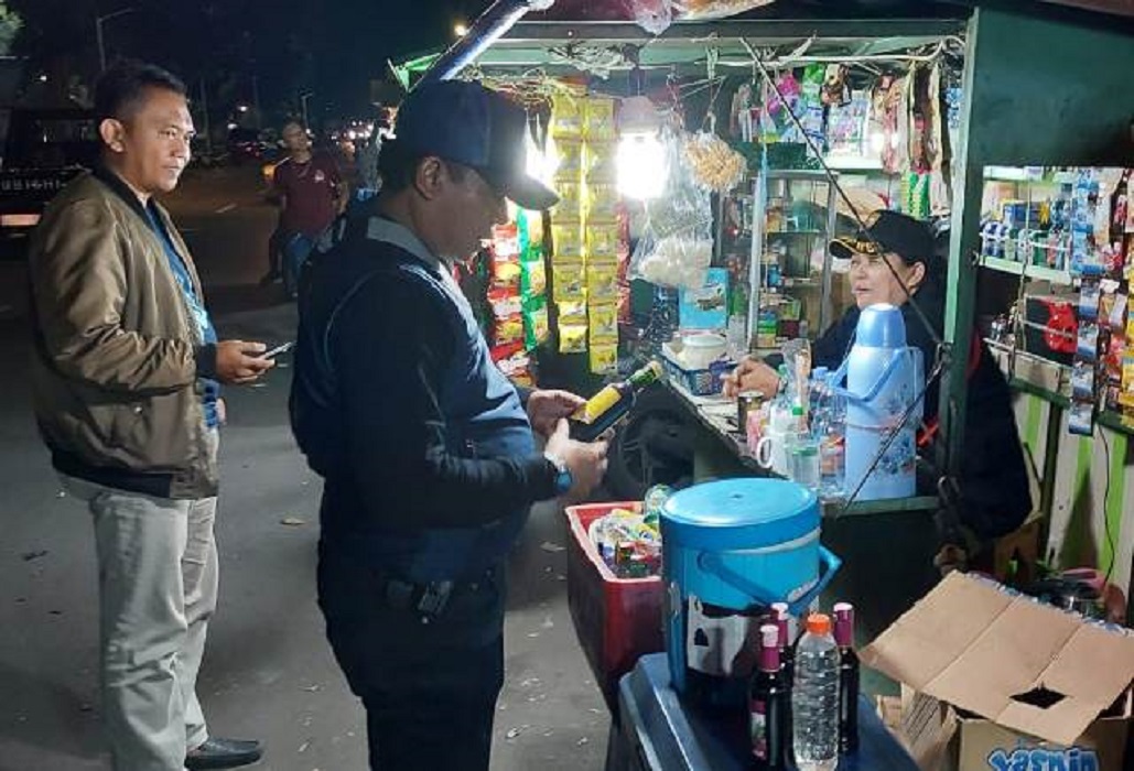 Puluhan Botol Miras dari Berbagai Jenis Berhasil diamankan Jajaran Polresta Bogor Kota