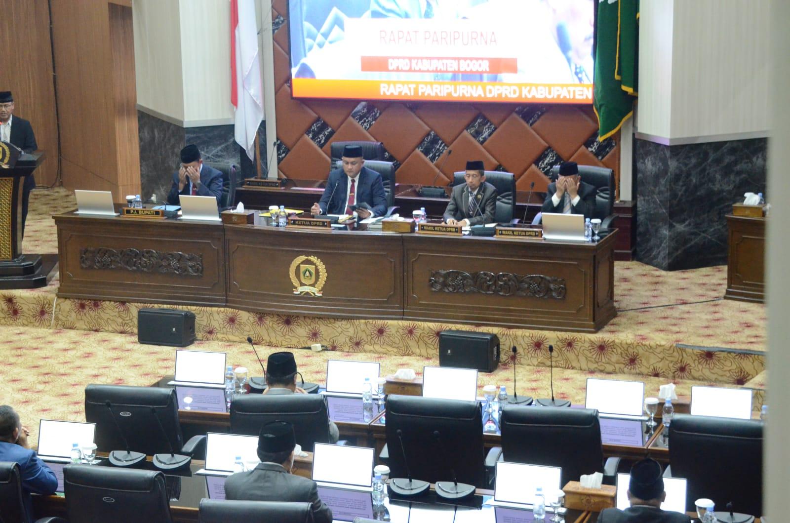 Rapat-paripurna-dprd-kabupatem-bogor-soal-LKPJ-bupati.jpg