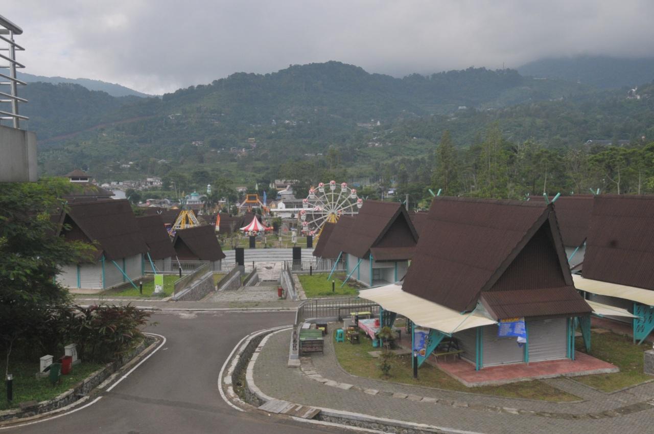 Rest-Area-Gunung-Mas-Puncak-di-Kecamatan-Cisarua-Kabupaten-Bogor.jpg