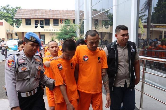 Satuan-Narkoba-Polres-Bogor-menunjukkan-21-pelaku-pengedar-narkoba.jpg